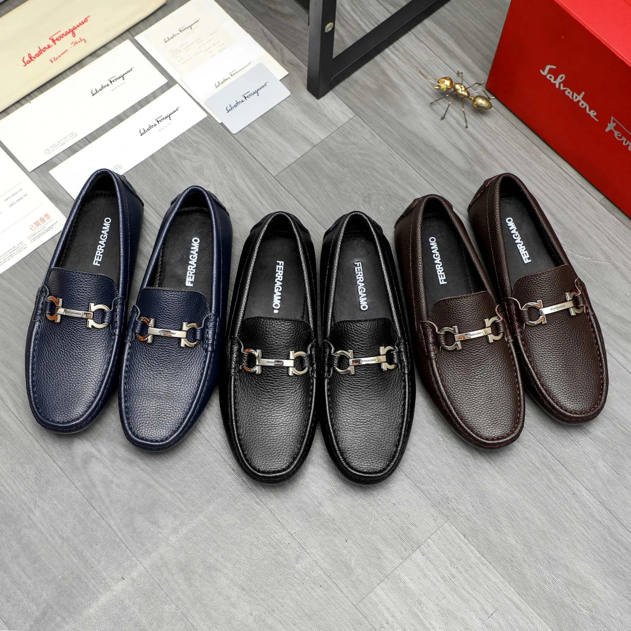 Men's shoes 💰420 Product trademark: Ferragamo "Ferragamo" business casual slip-on shoes Regular size: 38-46 (45.46 is custom-made and non-returnable) Product materials: Selected pebbled cowhide upper, sheepskin lining, original rubber outsole